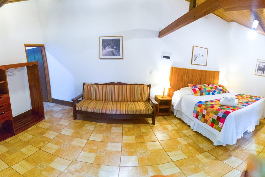 Quarto amplo do Chalé 17